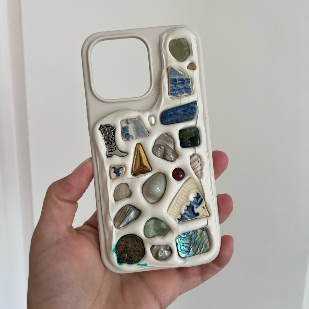 Memor studio phone case Apple 13 pro